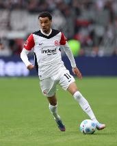 开云体育下载-队报：与斯洛特的交流说服埃基蒂克，球员一直在等利物浦行动