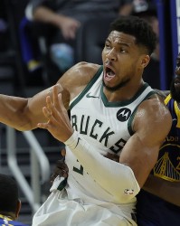 kaiyun-字母哥：我相信裁判也是人 他们会漏判 这是可以接受的！