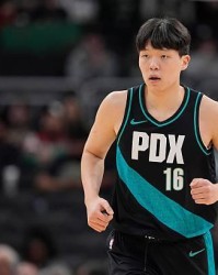 又是折返跑的一天，杨瀚森登场6分钟1中0得到1板1助&amp;amp;遭隔扣