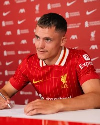 kaiyun-鲁梅尼格：对维尔茨加盟利物浦失望，最好的德国球员应为拜仁踢球